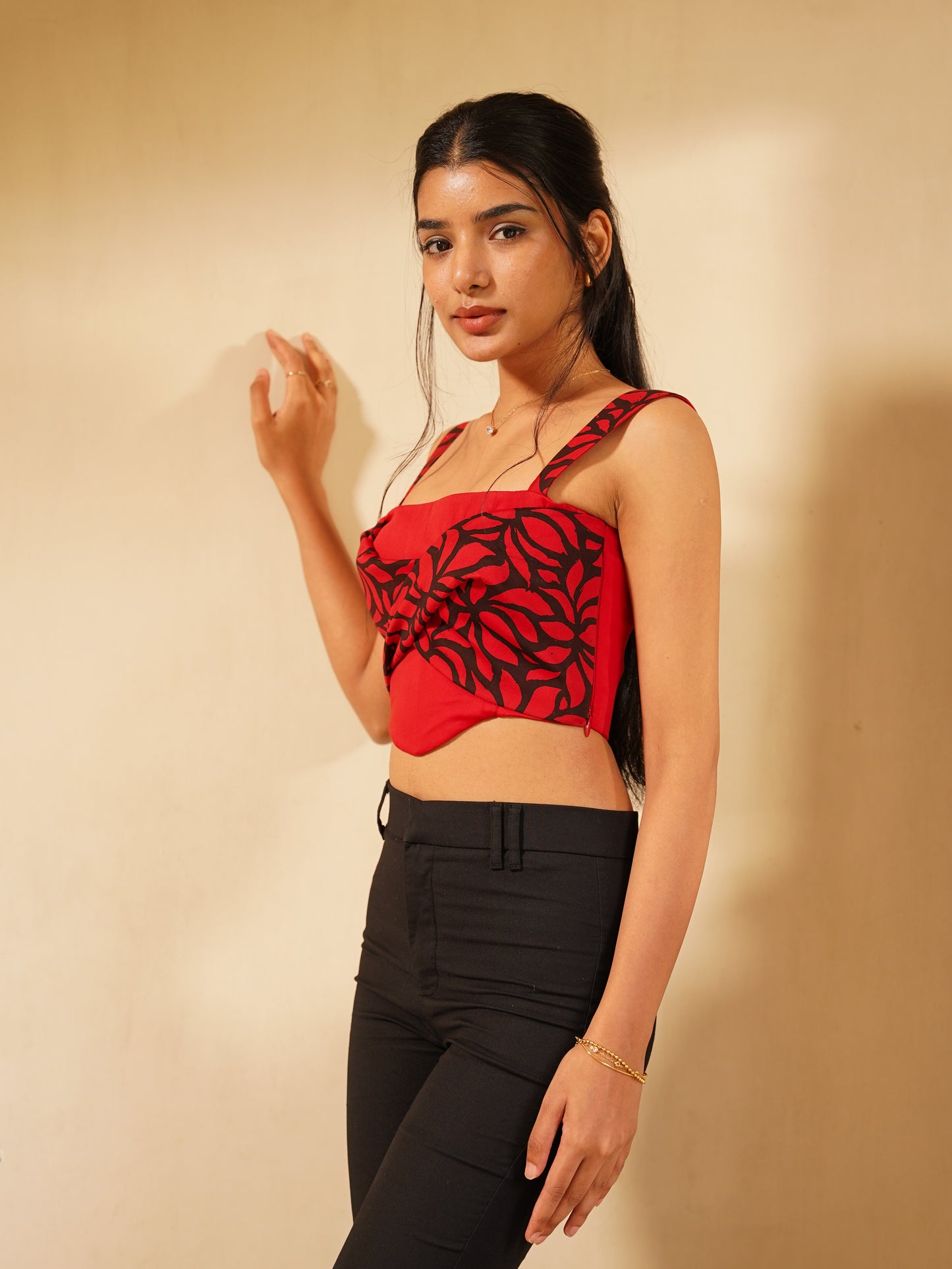 Reia Bow Corset - Cherry